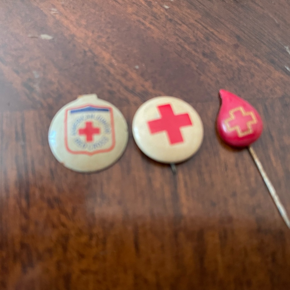 Red Cross Pins Set